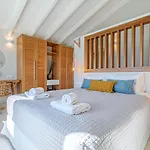 - Mara Villa Kalámi