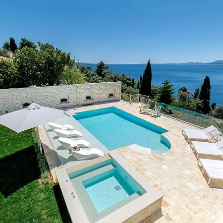 - Mara Villa Kalami (Corfu)