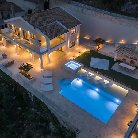 Villa - Mara *