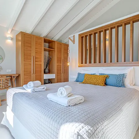 - Mara Villa Kalami (Corfu)